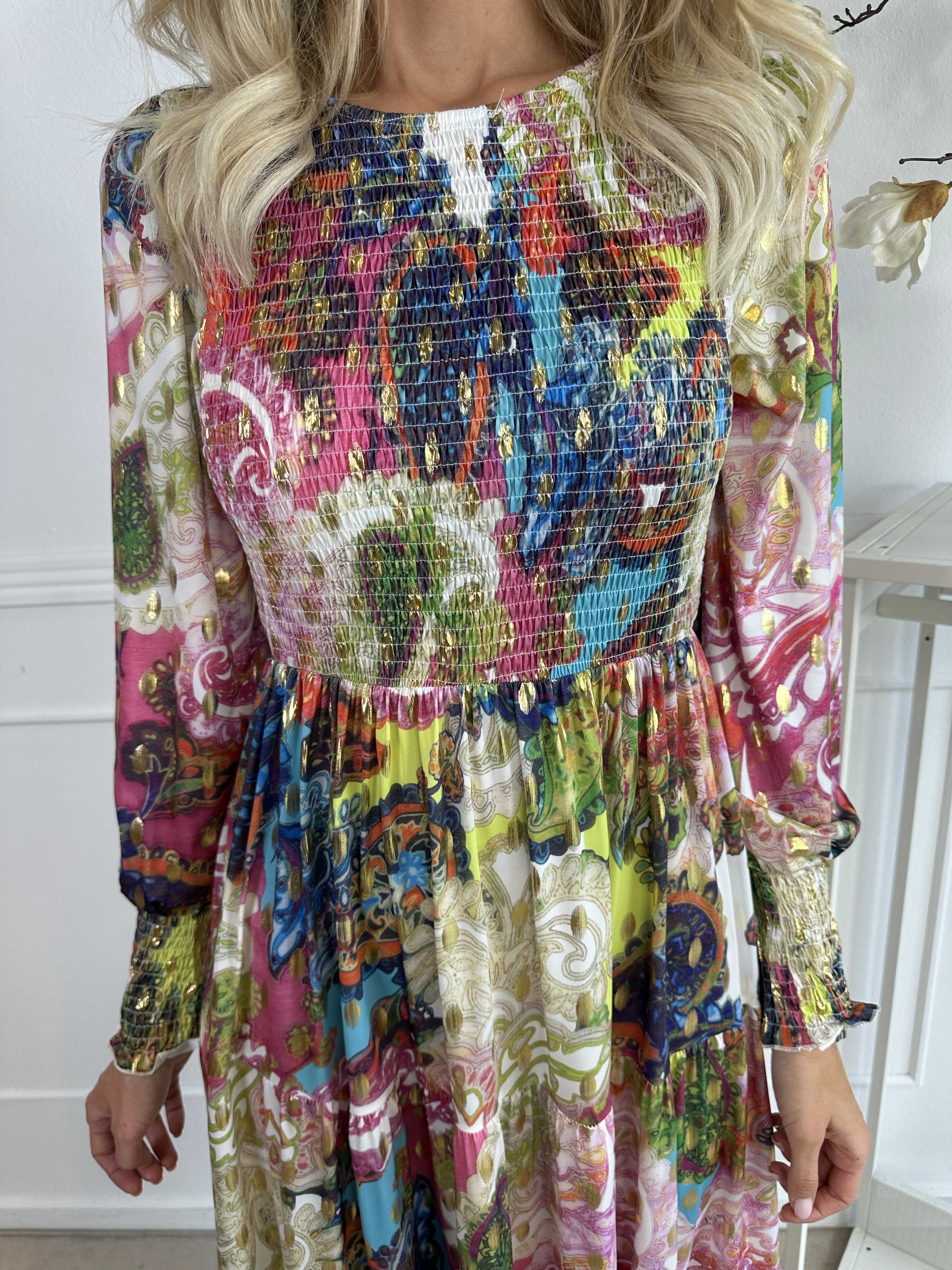 Kelly Elements Long - Elastisk klänning med smock över bröstet